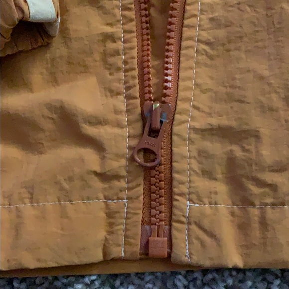 Old navy 2T coat - Picture 3 of 3